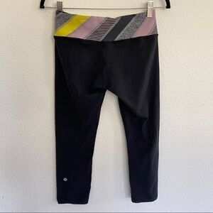 Lululemon wunder under full luon crop reversible black/fa14 quilt 4 Sz 6